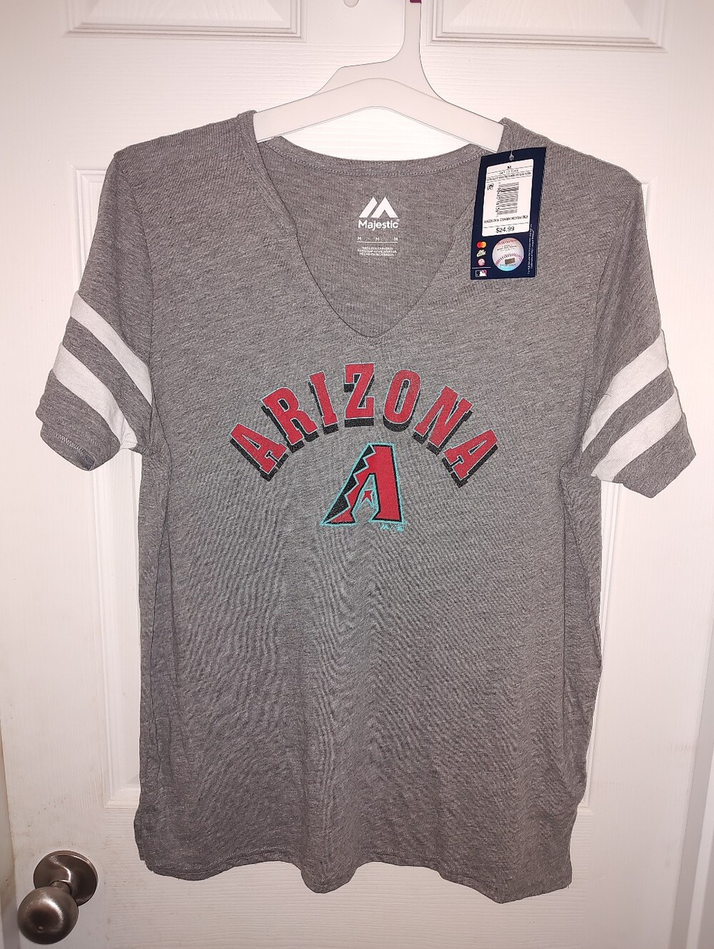 Majestic MLB Arizona Diamondbacks women's V-neck t-shirt Size Medium